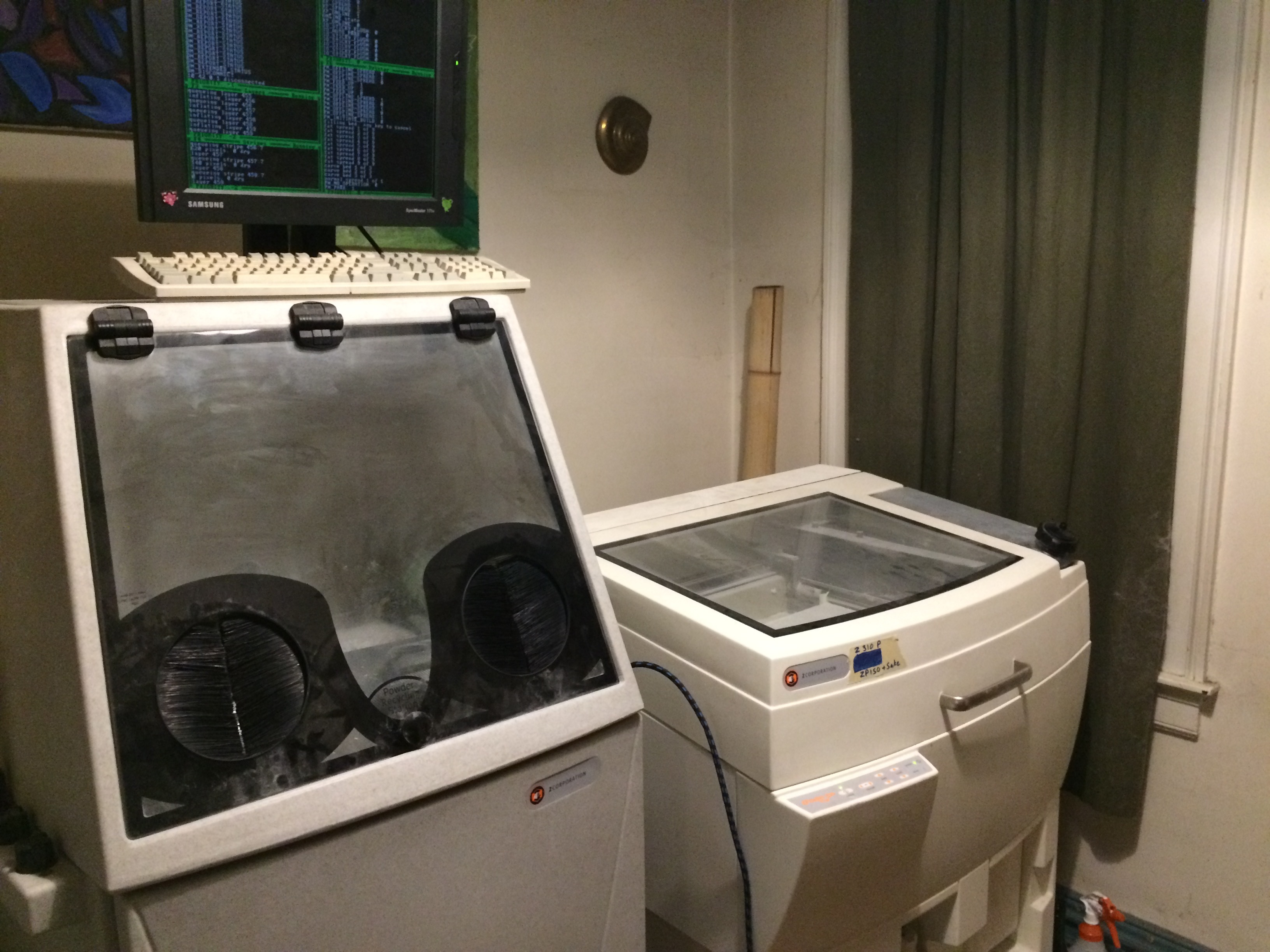 Z310+ printer and depowdering station